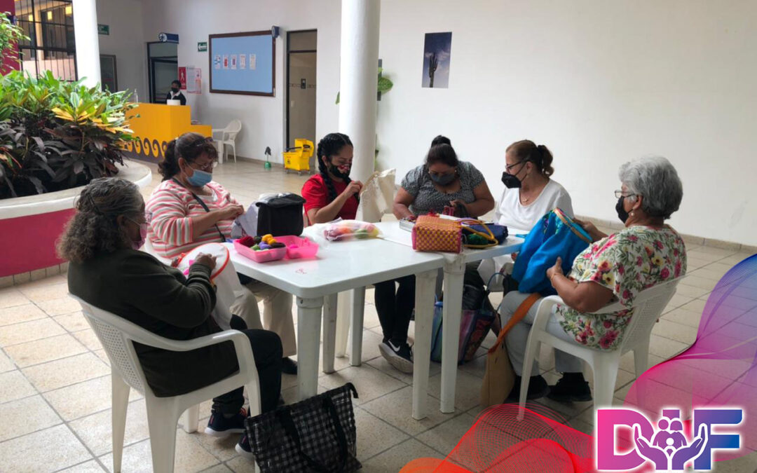 REALIZAN CURSO DE TEJIDO EN EL CRI MATEHUALA