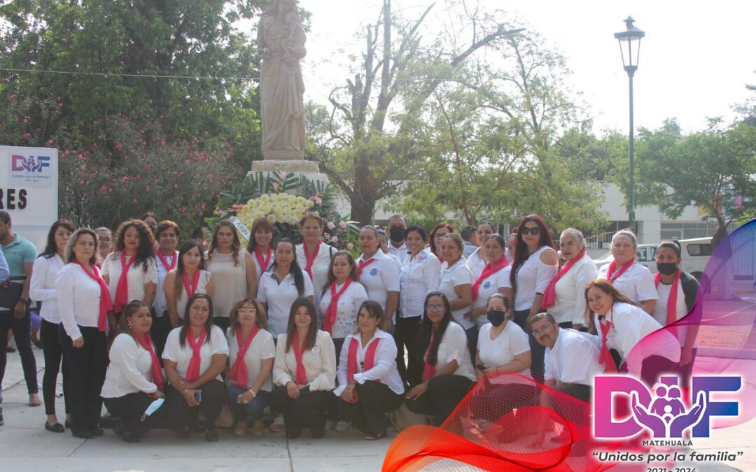 DIF MATEHUALA CONMEMORA ACTO CIVICO POR EL DÍA DE LAS MADRES