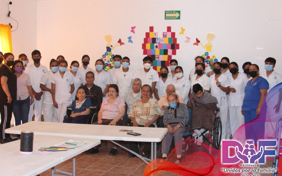 ALUMNOS DEL CONALEP DR ARROYO VISITAN ASILO MUNICIPAL DE MATEHUALA