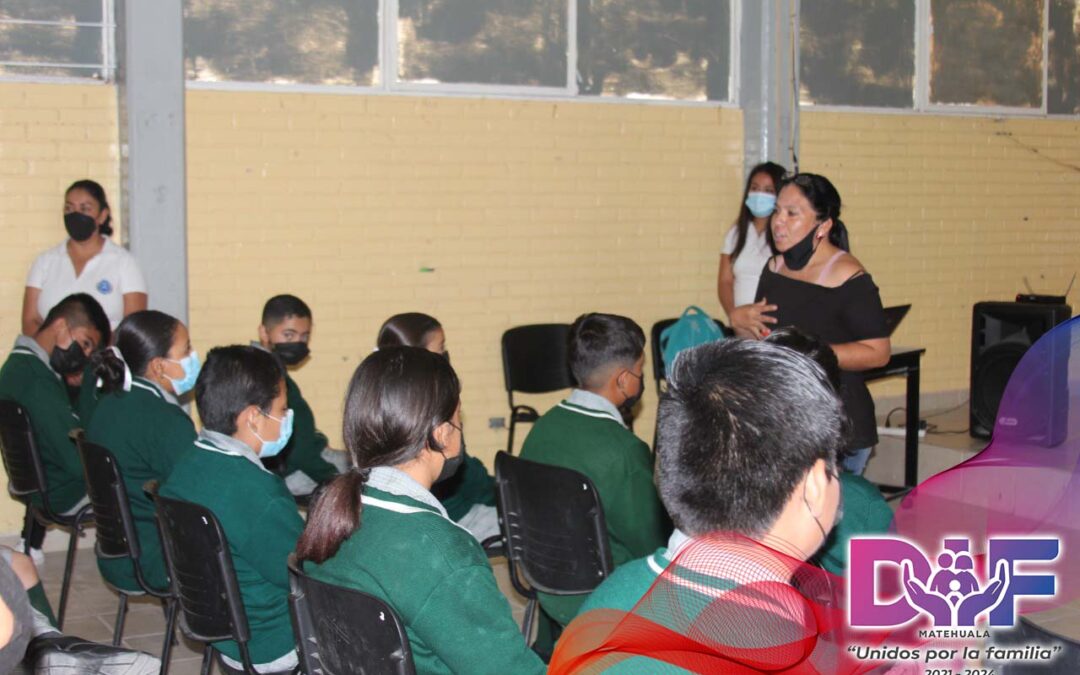 ASILO MUNICIPAL CELEBRA CONFERENCIAS LA CONVIVENCIA FAMILIAR CON EL ADULTO MAYOR