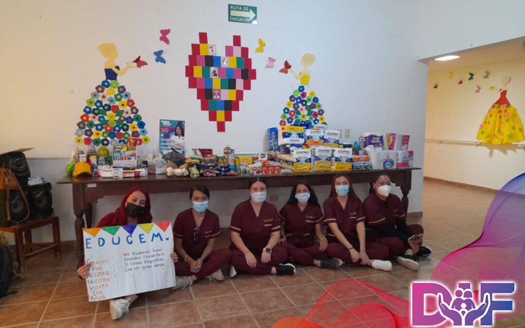 ALUMNAS DE PEDAGOGÍA DE LA EDUCEM VISITAN ASILO MUNICIPAL
