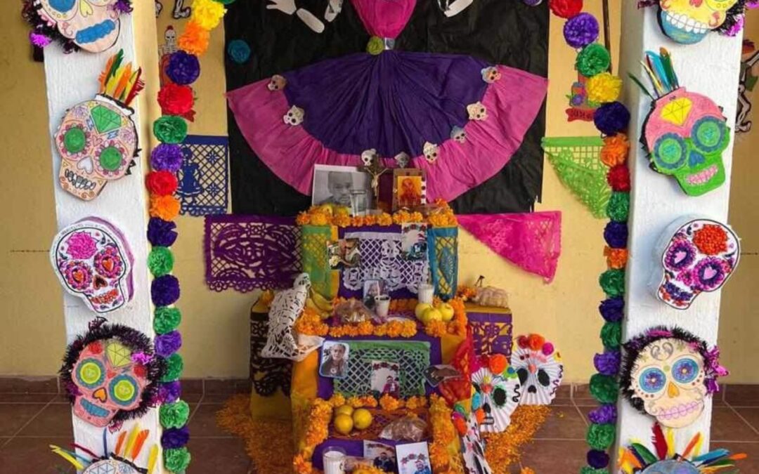 Asilo de Ancianos “Padre José Navarro Sahagún” celebra el “Día de Muertos” con un emotivo altar en honor a sus compañeros