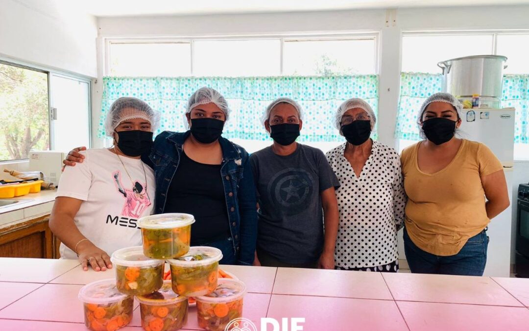 SMDIF Lleva a Cabo Taller de Elaboración de Productos en Escabeche